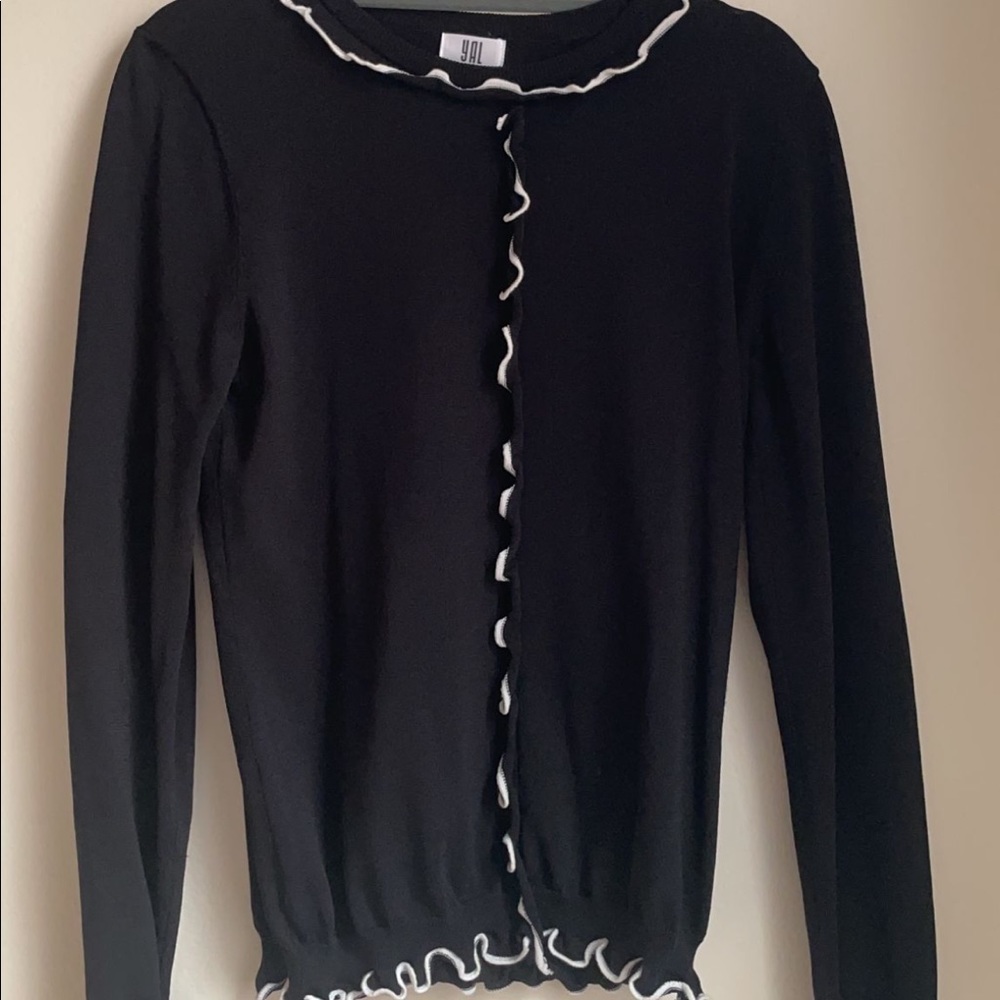 Yal sweater